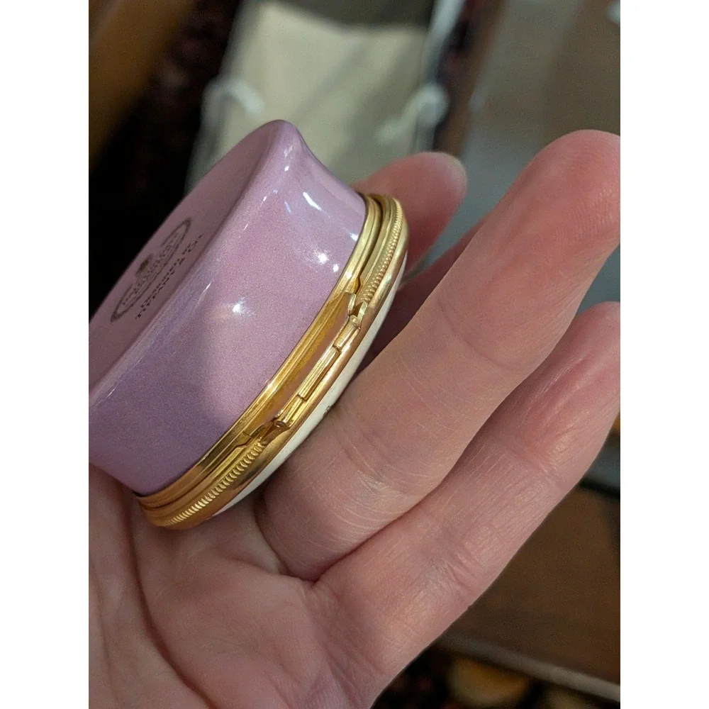 Halcyon Days Tiffany & Co Oval Enamel Pansy Pill or Trinket Box Lavender Purple